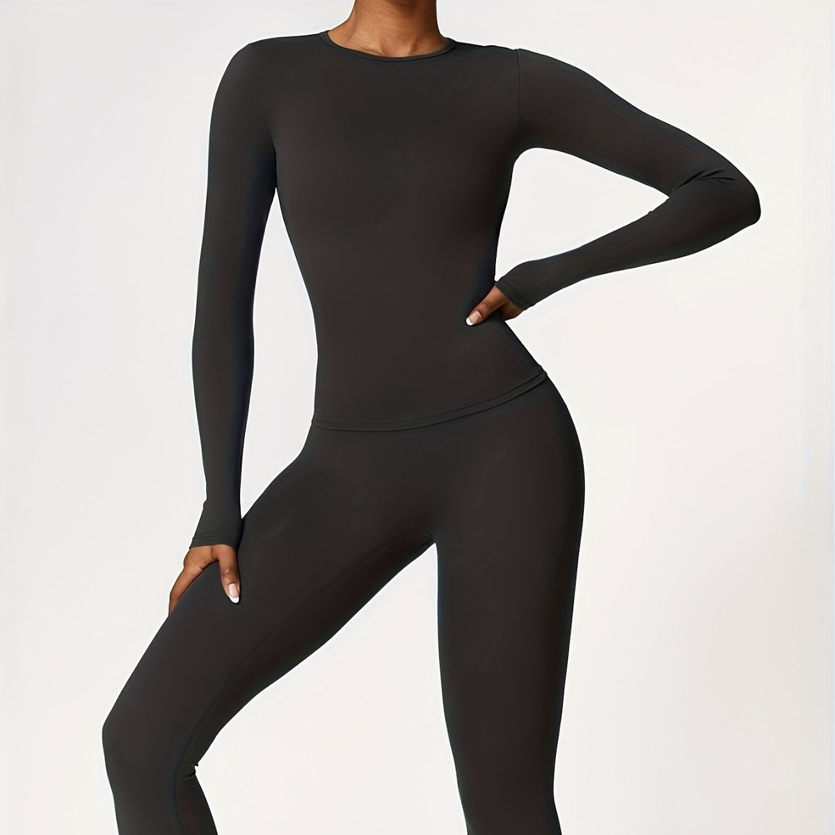 Yoga & Fitness Classes By Niharika Zirakpur Reviews - Conjunto de ioga justo e slim,