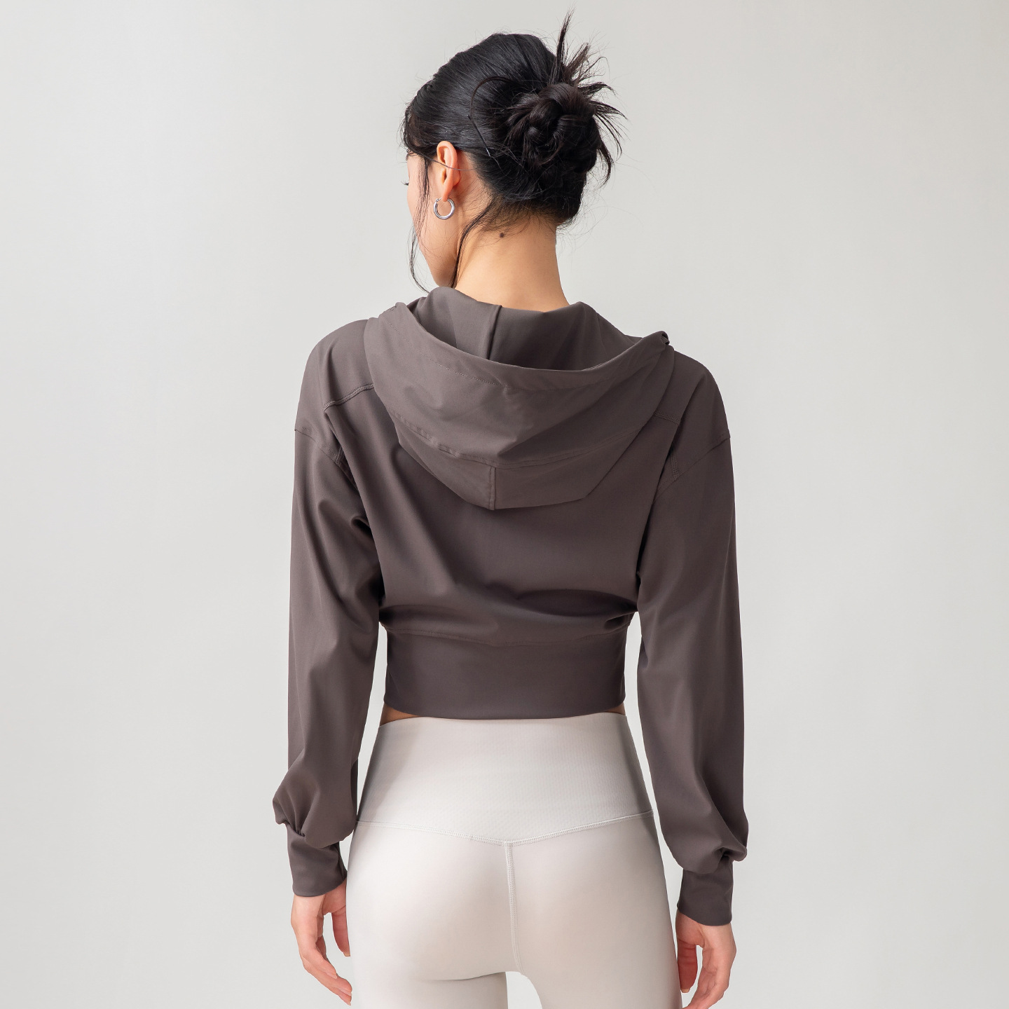Top Esportivo Feminino de Mang - Yoga & Fitness Classes By Niharika Zirakpur Reviews avaliação e preço